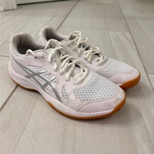 ASICS Women's Upcourt 6 Volleyball Shoes, white and silver, size 7